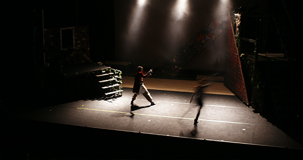 2014年「ダブリンの鐘つきカビ人間」舞台写真。 役者：白賀　雅嗣(しらが　まさつぐ)。